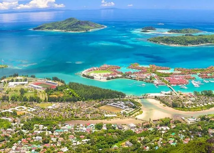 8Br Family Villa By Cliffhanger Villas Misere 0*,  Seychelles